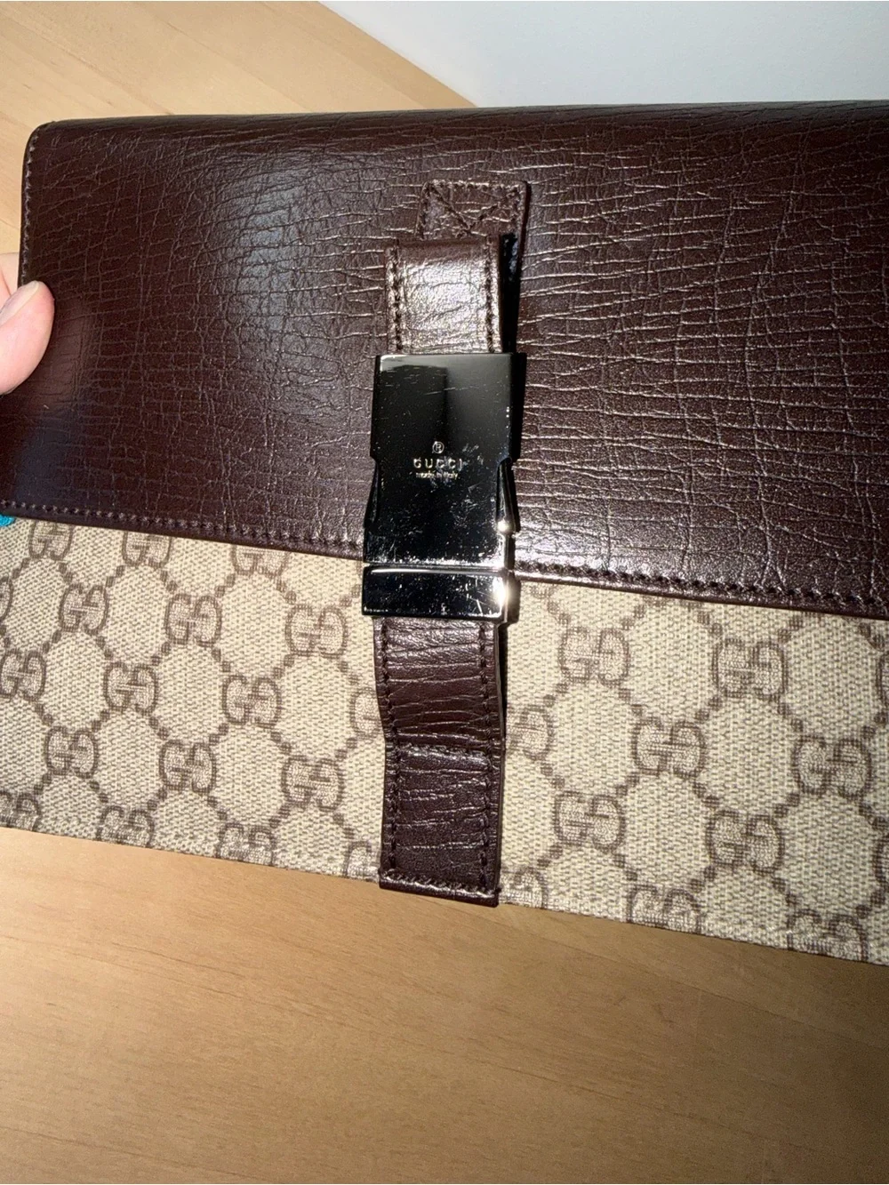 Gucci clutch brown